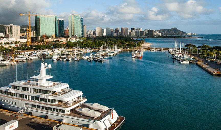 Kewalo Basin Harbor, Hawaii, USA